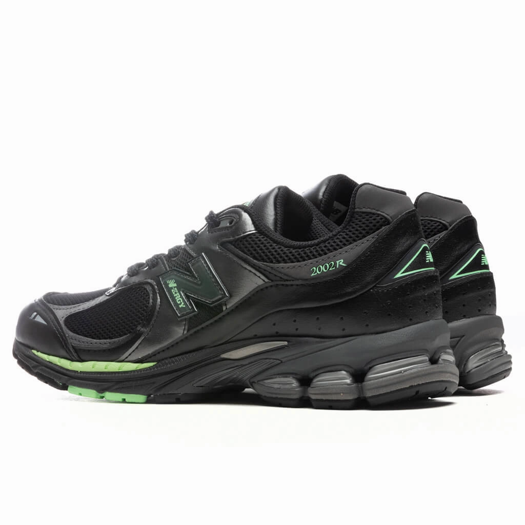 2002R - Black New Balance Sport & Comfort Shoes