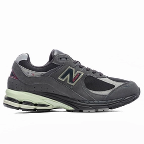 2002R - Magnet/Hi-pink New Balance shoes for walking and running