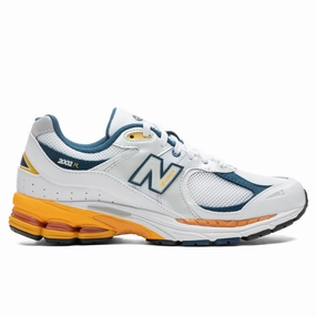 2002R - NB White New Balance shoes for walking and running