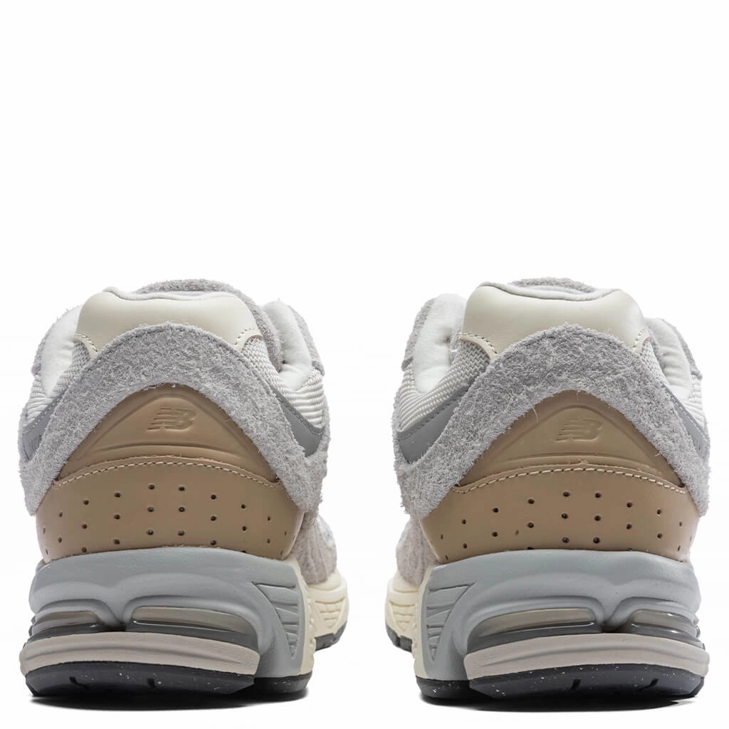 2002R - Rain Cloud/Angora New Balance Sport & Comfort Shoes