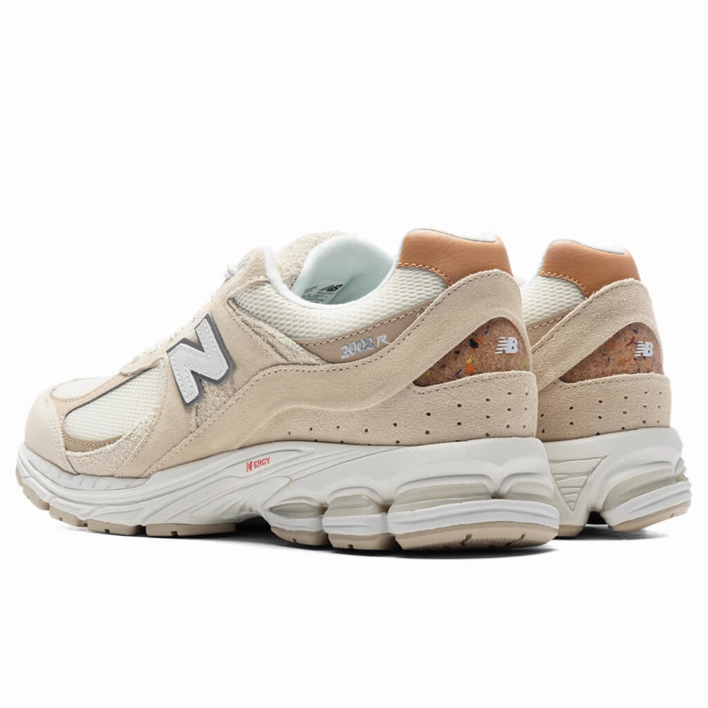 2002R - Sandstone New Balance Sport & Comfort Shoes