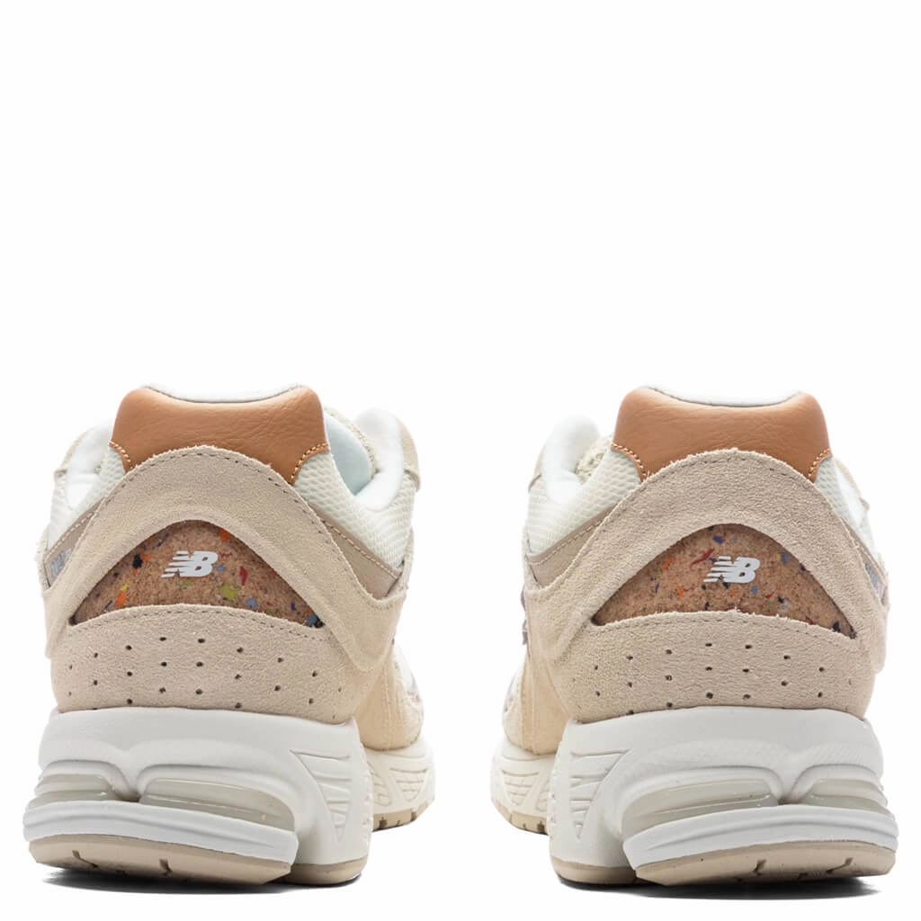 2002R - Sandstone New Balance Sport & Comfort Shoes