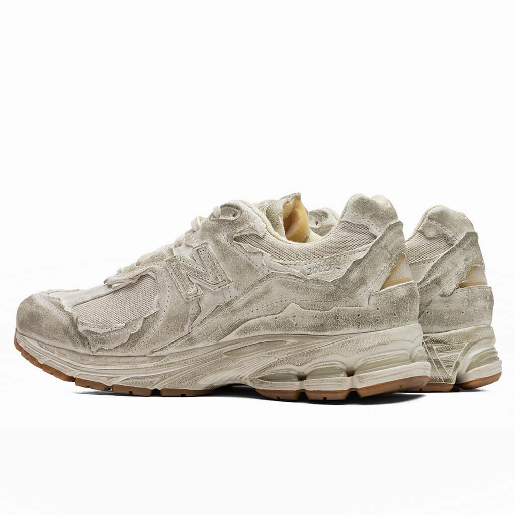 2002R "Protection Pack Distressed" - Sea Salt/Gum New Balance Sport & Comfort Shoes