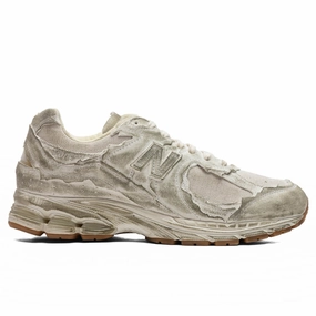 2002R "Protection Pack Distressed" - Sea Salt/Gum New Balance shoes for walking and running