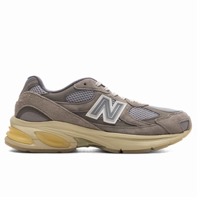 2010 Grey Days - Raincloud/Arid Stone/Calcium New Balance shoes for walking and running