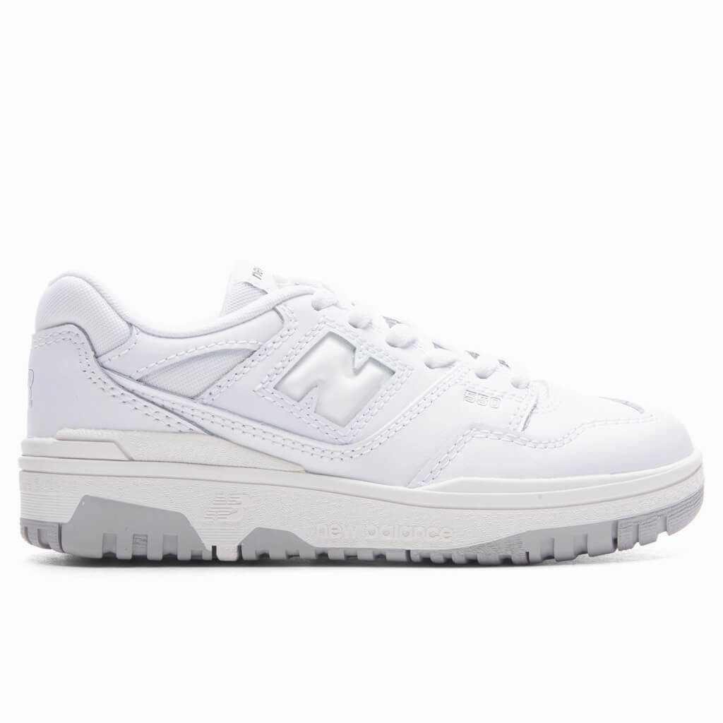 550 (PS) - White/Grey New Balance shoes for walking and running