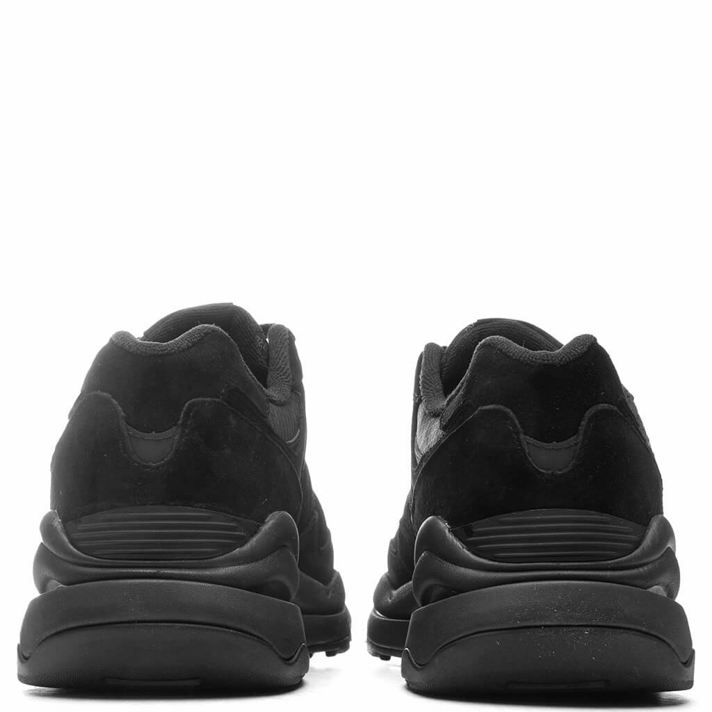 57/40 - Black/NB White New Balance Sport & Comfort Shoes