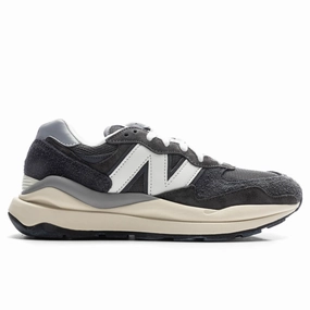 57/40 - Magnet New Balance shoes for walking and running