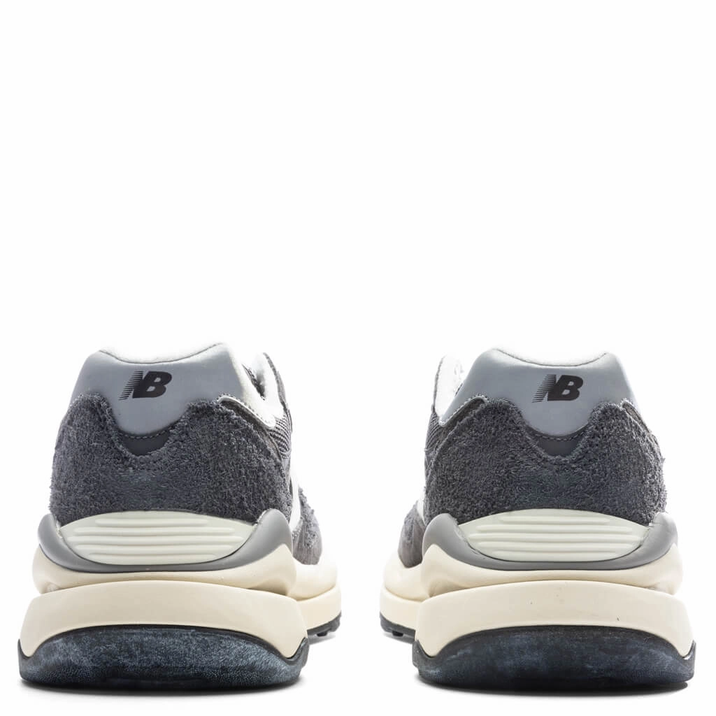 57/40 - Magnet New Balance Sport & Comfort Shoes