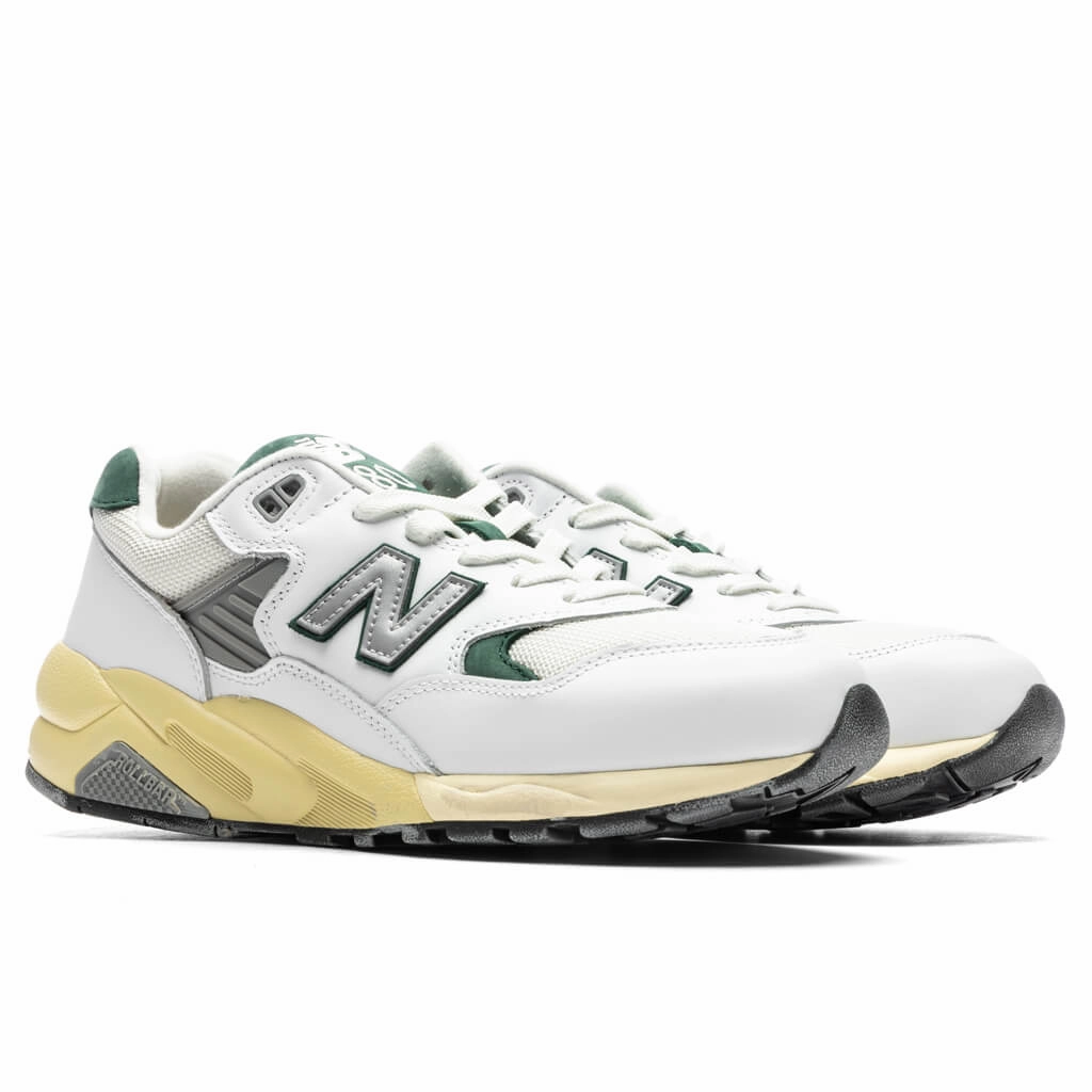 580R - White New Balance Sport & Comfort Shoes