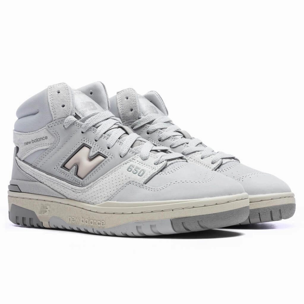 650R - White/Aluminum New Balance Sport & Comfort Shoes