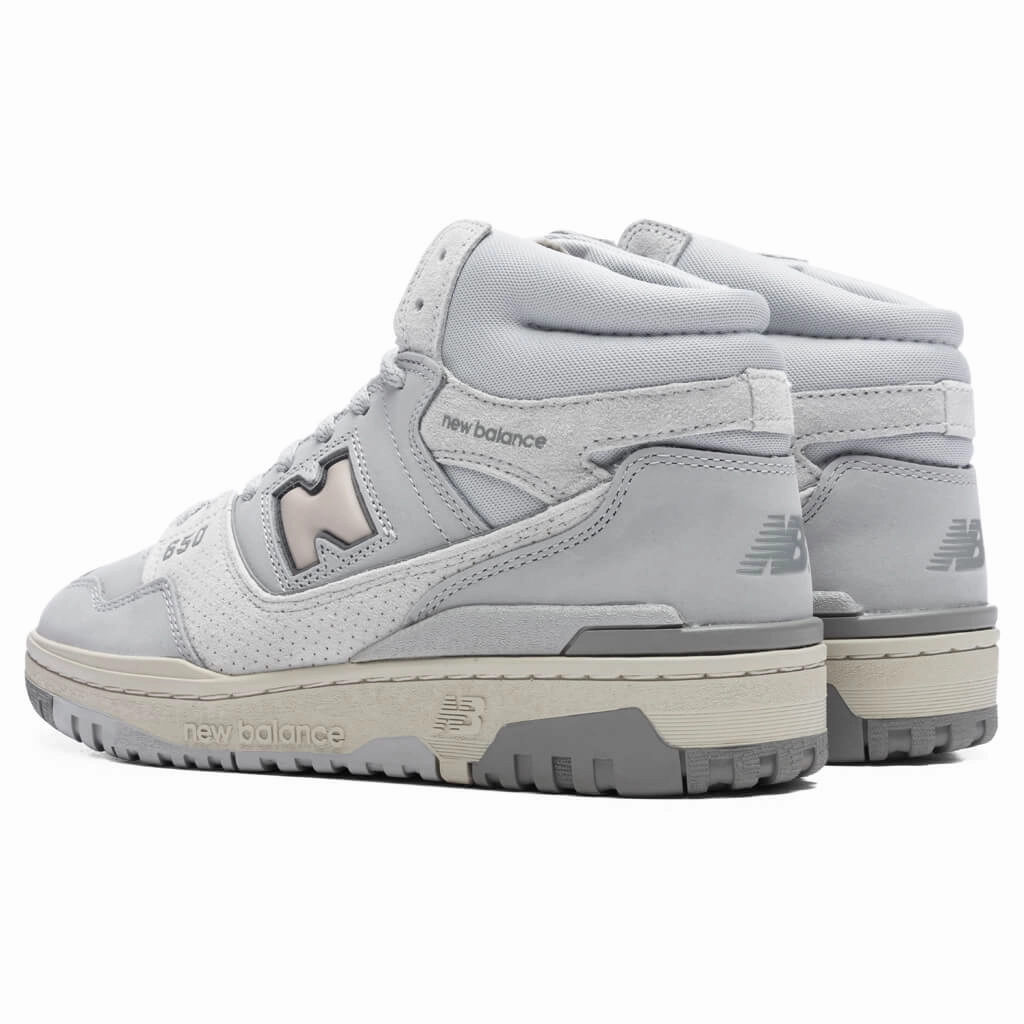 650R - White/Aluminum New Balance Sport & Comfort Shoes