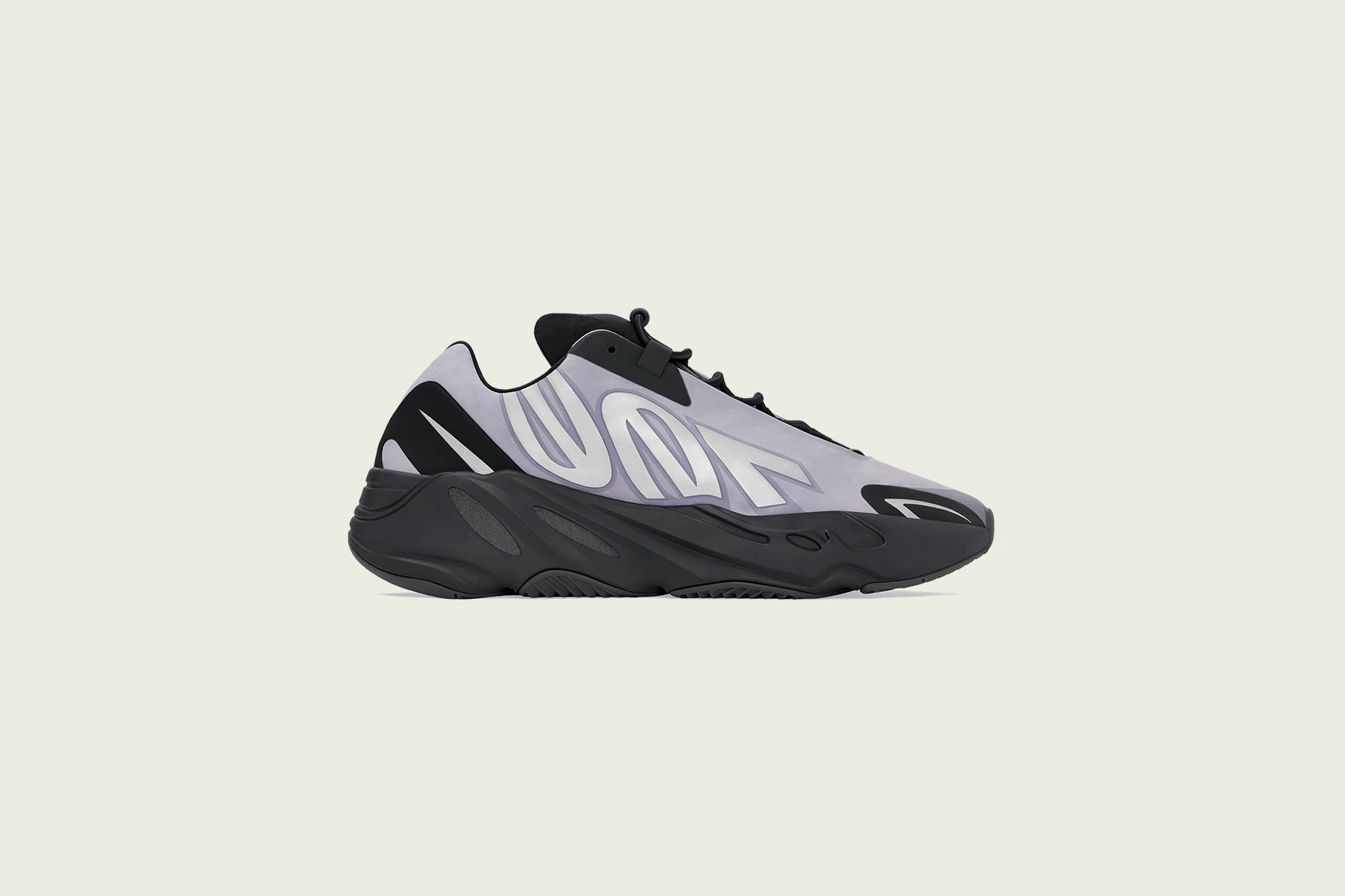 700 MNVN - Geode Adidas Classic Street Sneakers