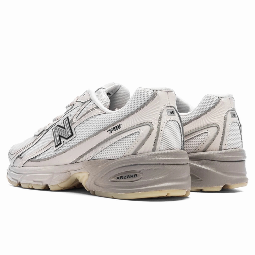 740 - Moonbeam/Arid Stone/Black New Balance Sport & Comfort Shoes