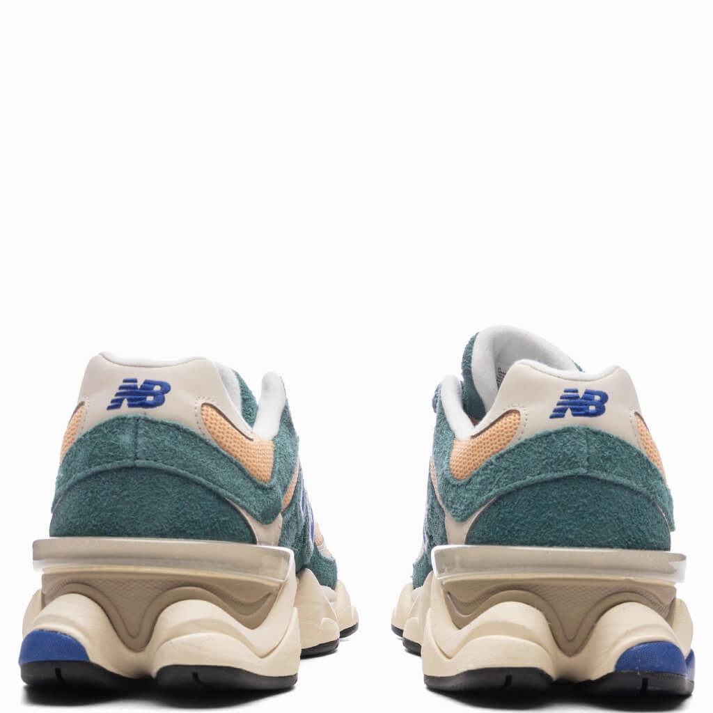 9060 - New Spruce/Peach Blossom/Team Royal New Balance Sport & Comfort Shoes