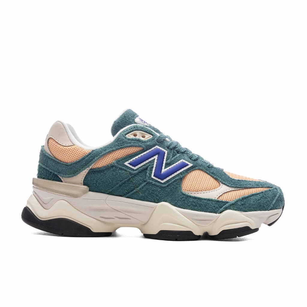 9060 (GS) - New Spruce/Peach Blossom/Team Royal New Balance shoes for walking and running