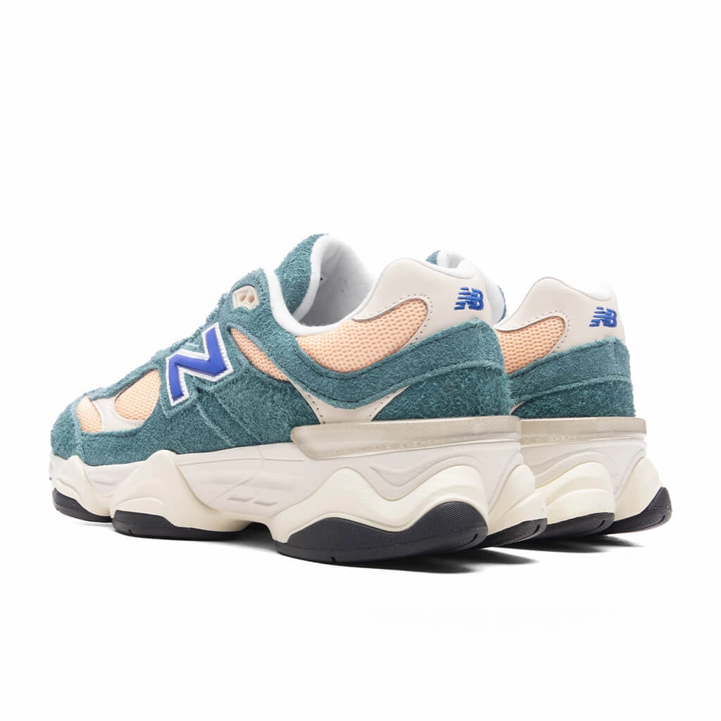 9060 (GS) - New Spruce/Peach Blossom/Team Royal New Balance Sport & Comfort Shoes