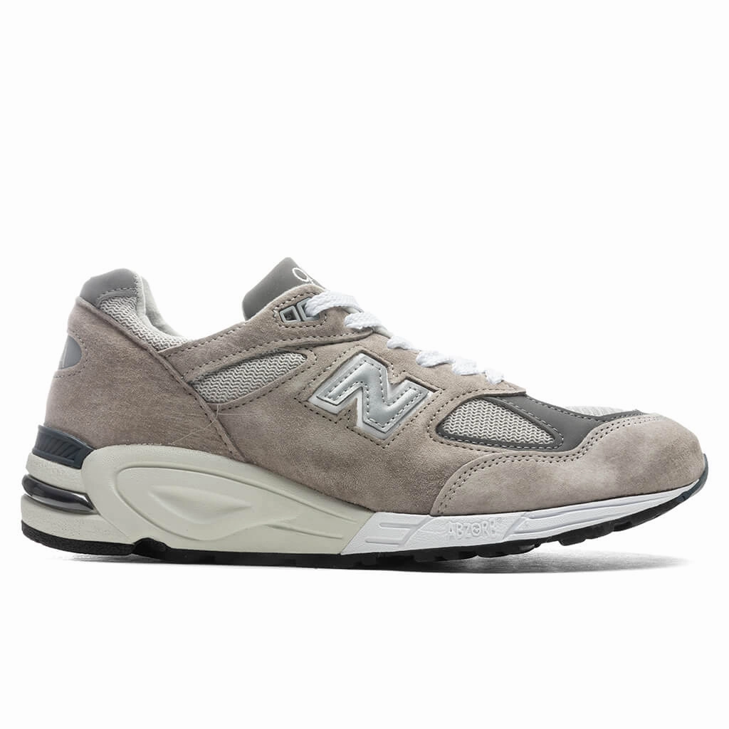 990v2 - Grey Core New Balance shoes for walking and running