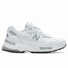 992 - White New Balance shoes for walking and running