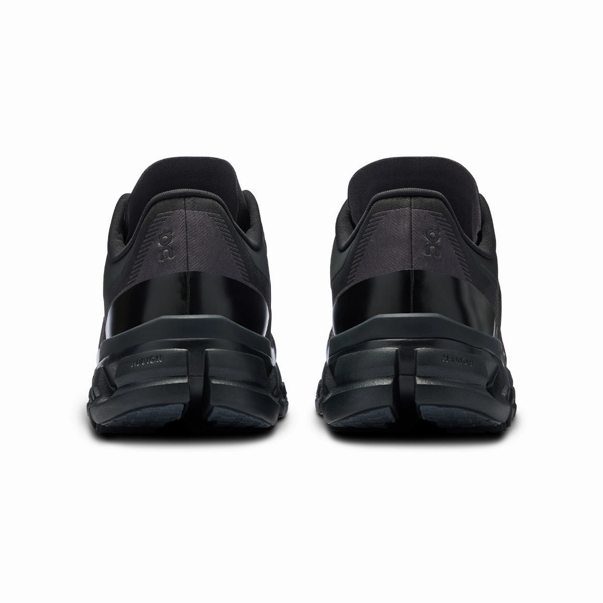   Bureau Borsche Cloudflow 4 'IKON Magnet Black' On versatile athletic shoe designs