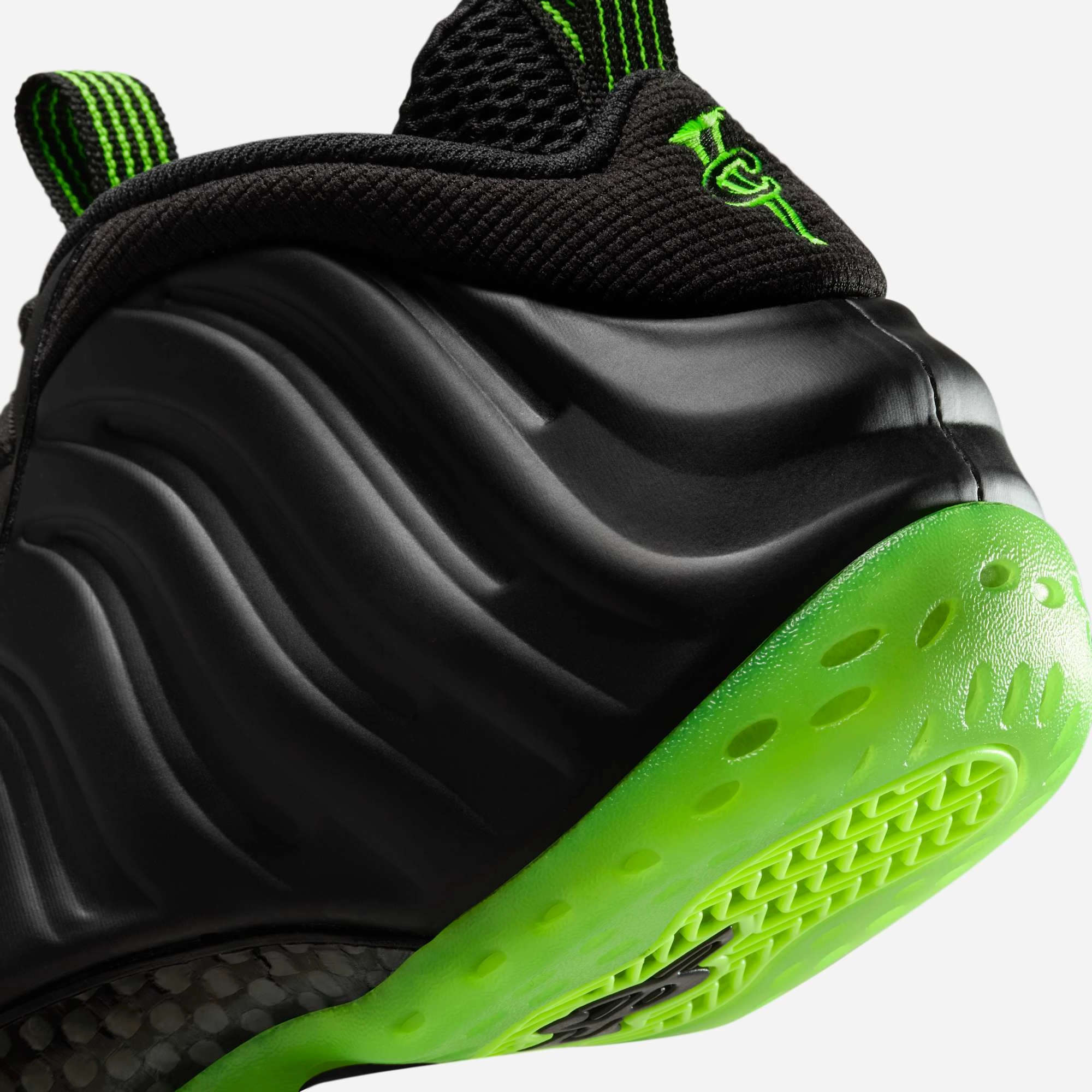 (Men's) Nike Air Foamposite One 'Black / Volt Neon Green' (2025) HF2902-001 Nike Comfort Fit Lifestyle Shoes