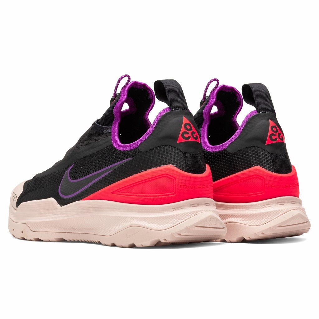 ACG Zoom Air AO - Black/Laser Crimson Nike Foam Comfort Trainers