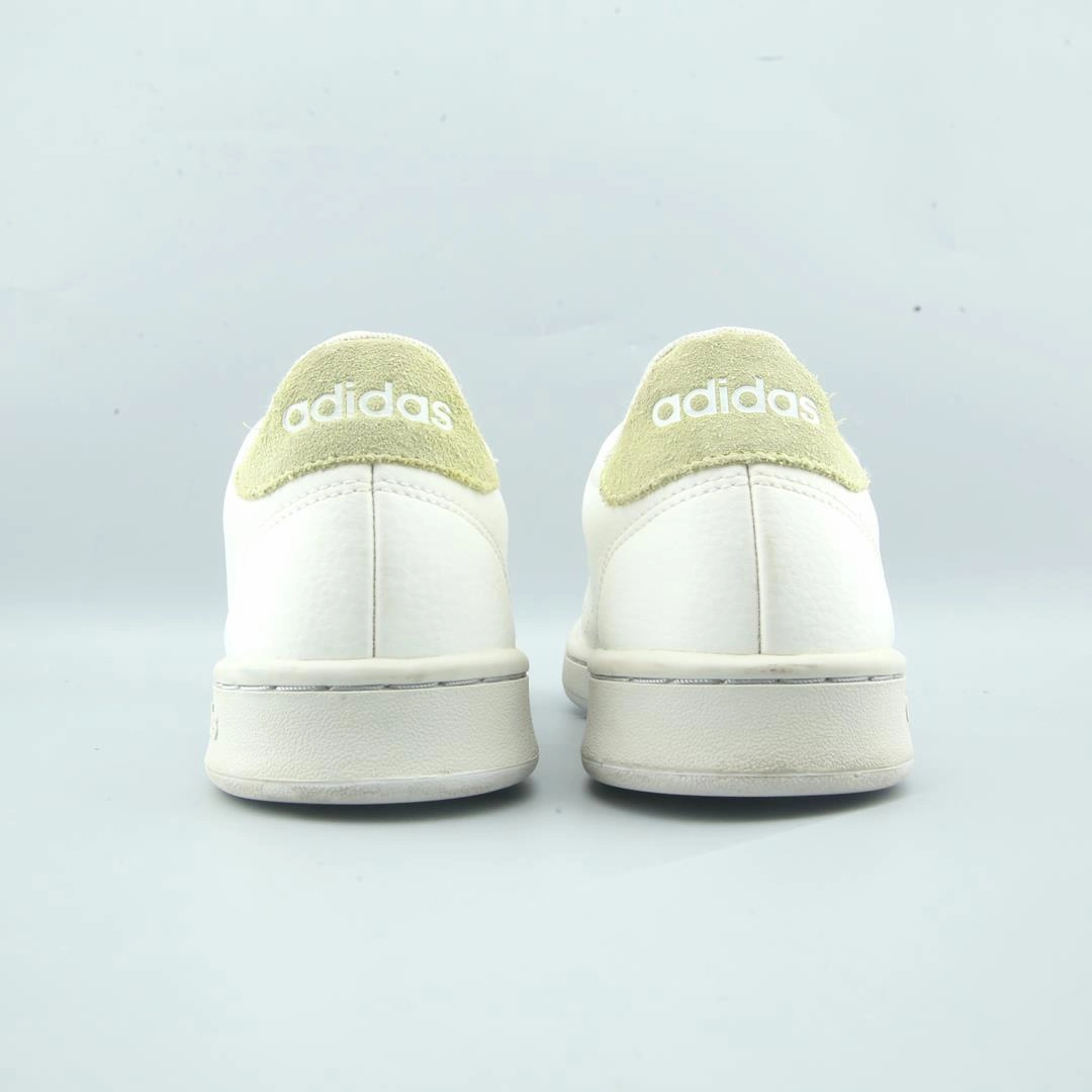 ADIDAS ADVANTAGE Adidas Lightweight Running Shoes for Men