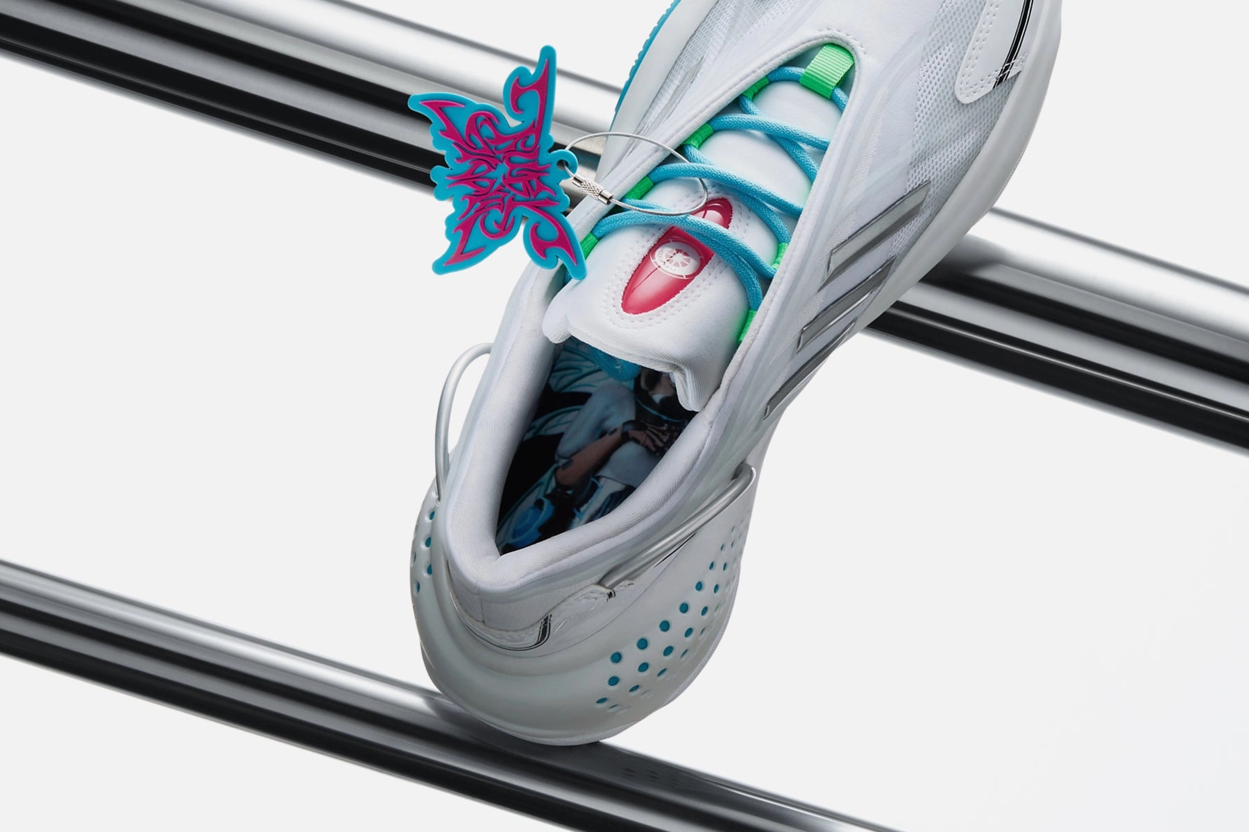 Adidas Originals x RUBY 9100M Ozrah - Cloud White/Silver Metallic/Shock Pink Adidas Classic Street Sneakers