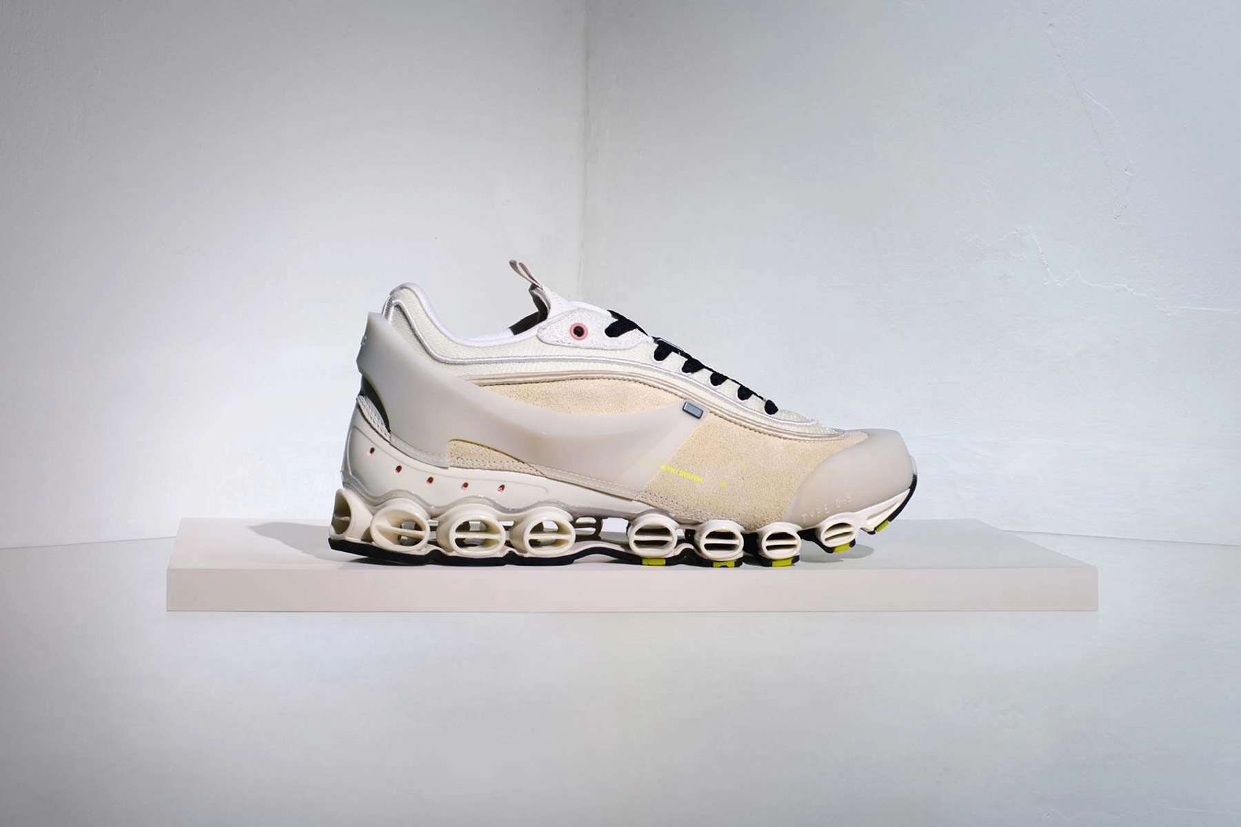 Adidas Originals x Type O-9 - White Tint Adidas Classic Street Sneakers