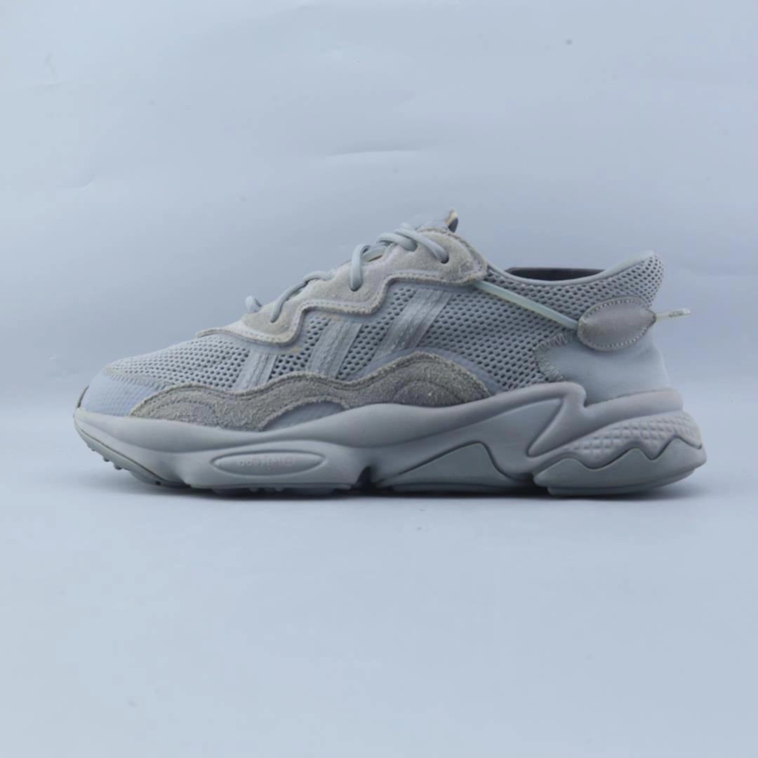 ADIDAS OZWEEGO Adidas cushioned running sneakers