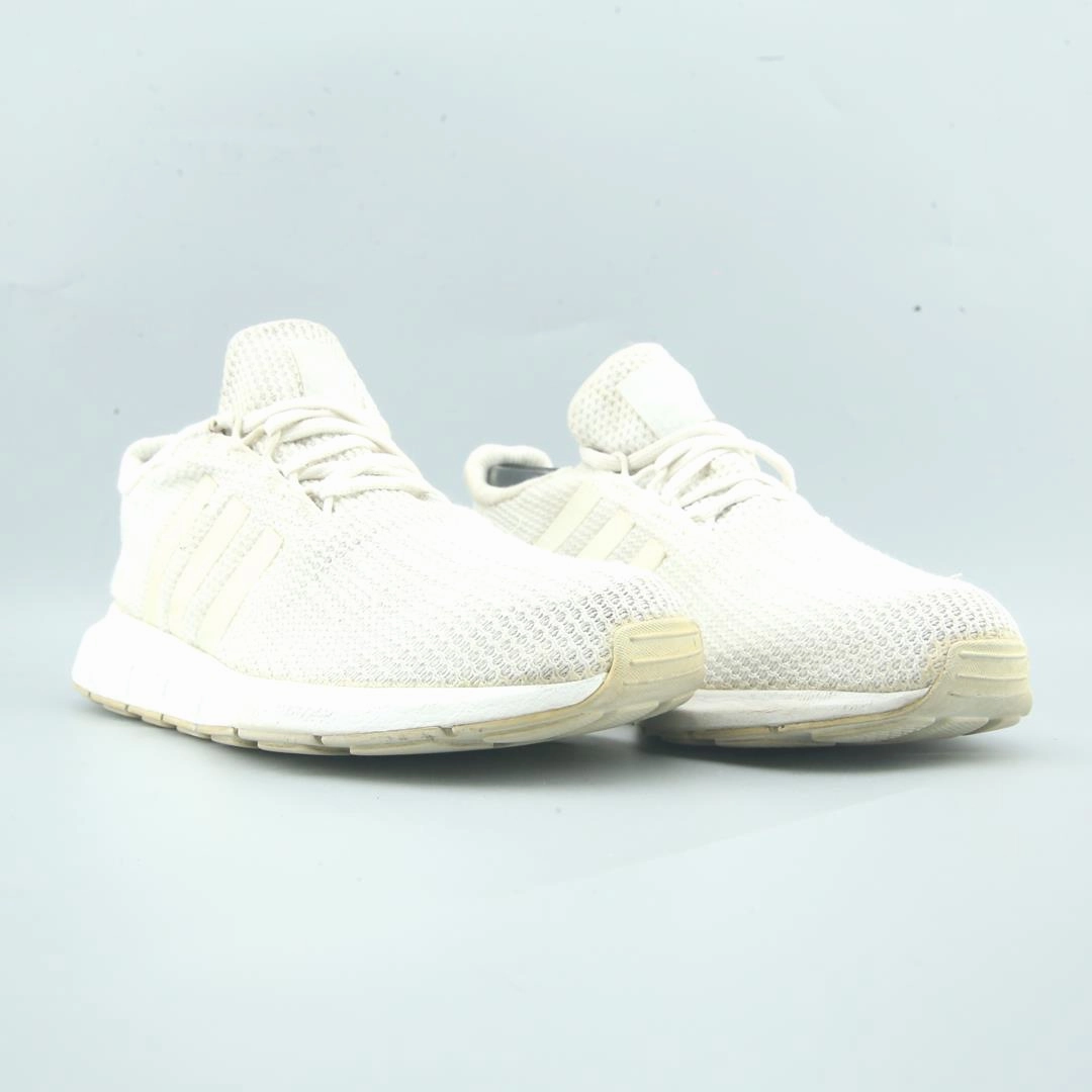 ADIDAS SWIFT RUN Adidas Running Shoes for Men