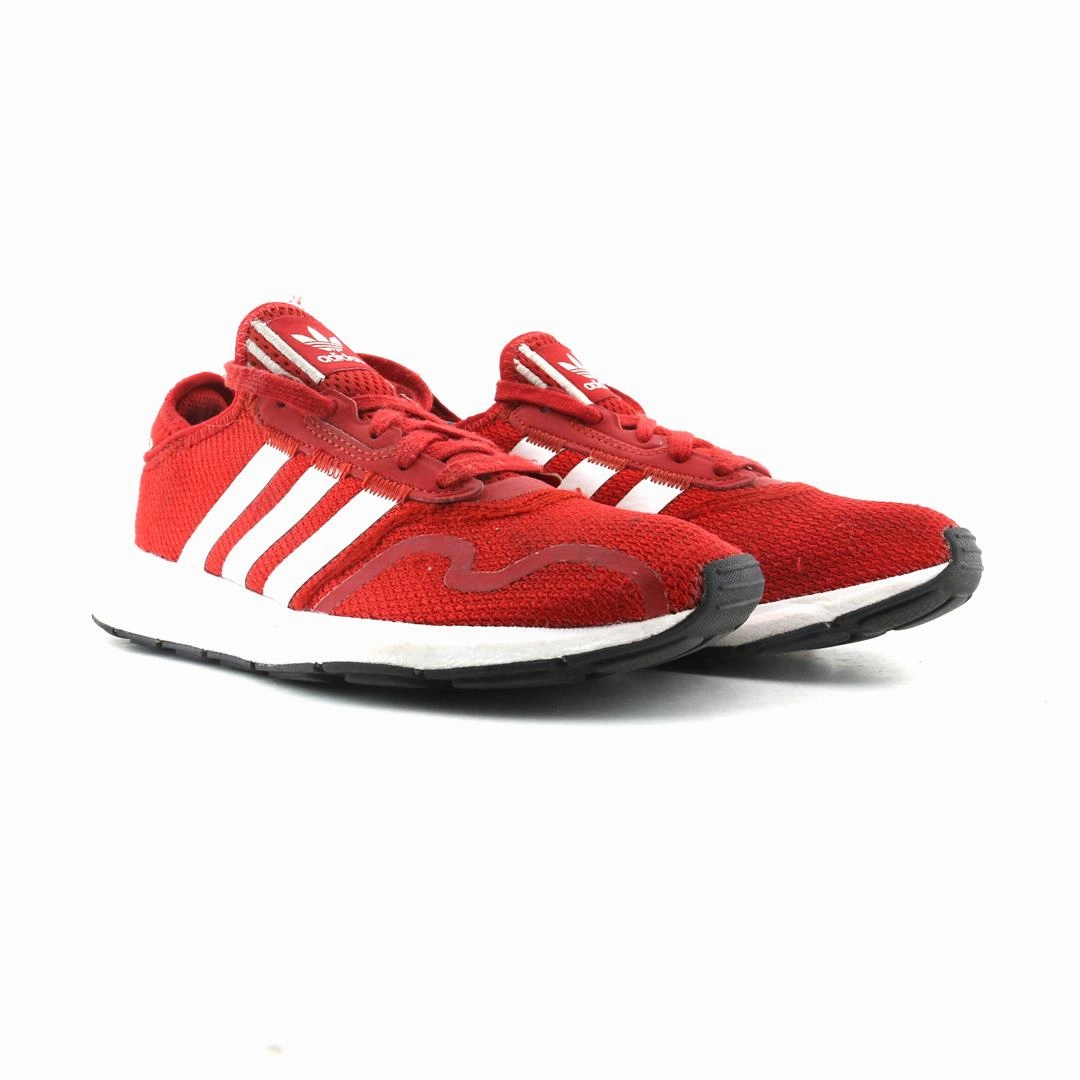 ADIDAS SWIFT RUN X Adidas Running Shoes for Men