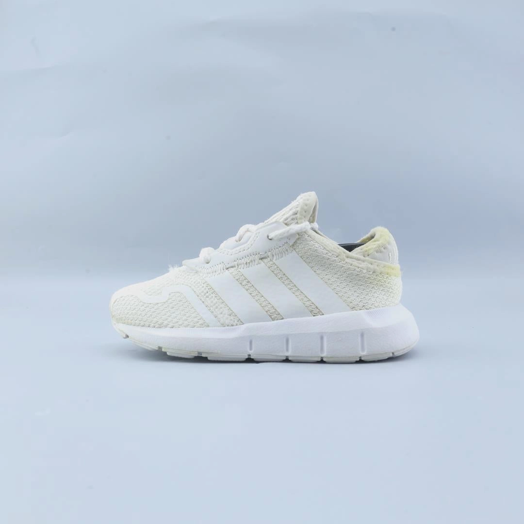 ADIDAS  SWIFT RUN X Adidas performance runners