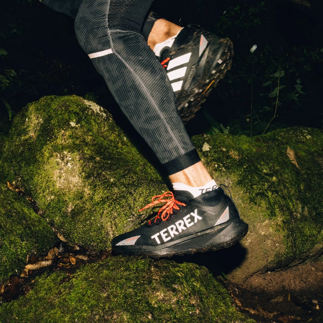 Adidas Terrex Agravic GTX Trail Running Shoe Core Black / Grey / Semi Impact Orange Versatile Training Shoes