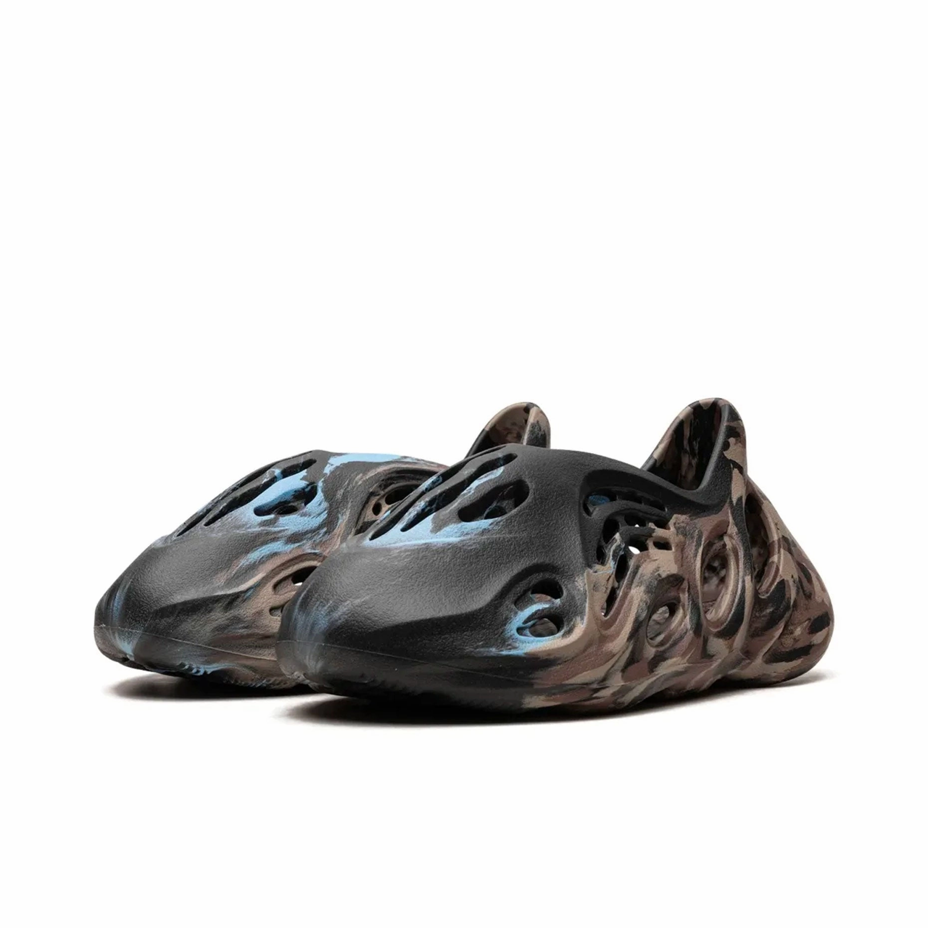 adidas Yeezy Foam RNNR MX Cinder Adidas Sporty Lifestyle Shoes