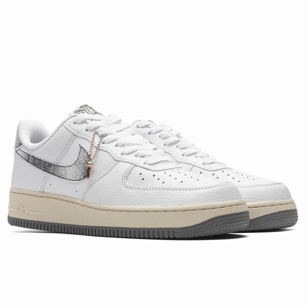 Air Force 1 07 LX - White/Smoke Grey/Beach Nike trainers with responsive foam