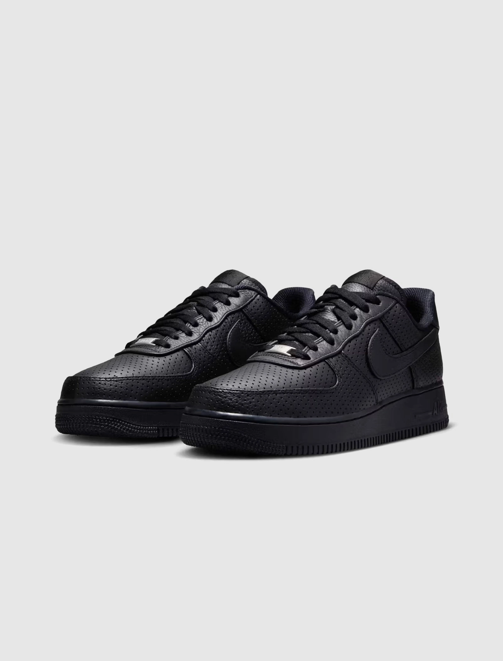 AIR FORCE ONE LOW SP "PERFORATED BLACK" Nike sports sneakers