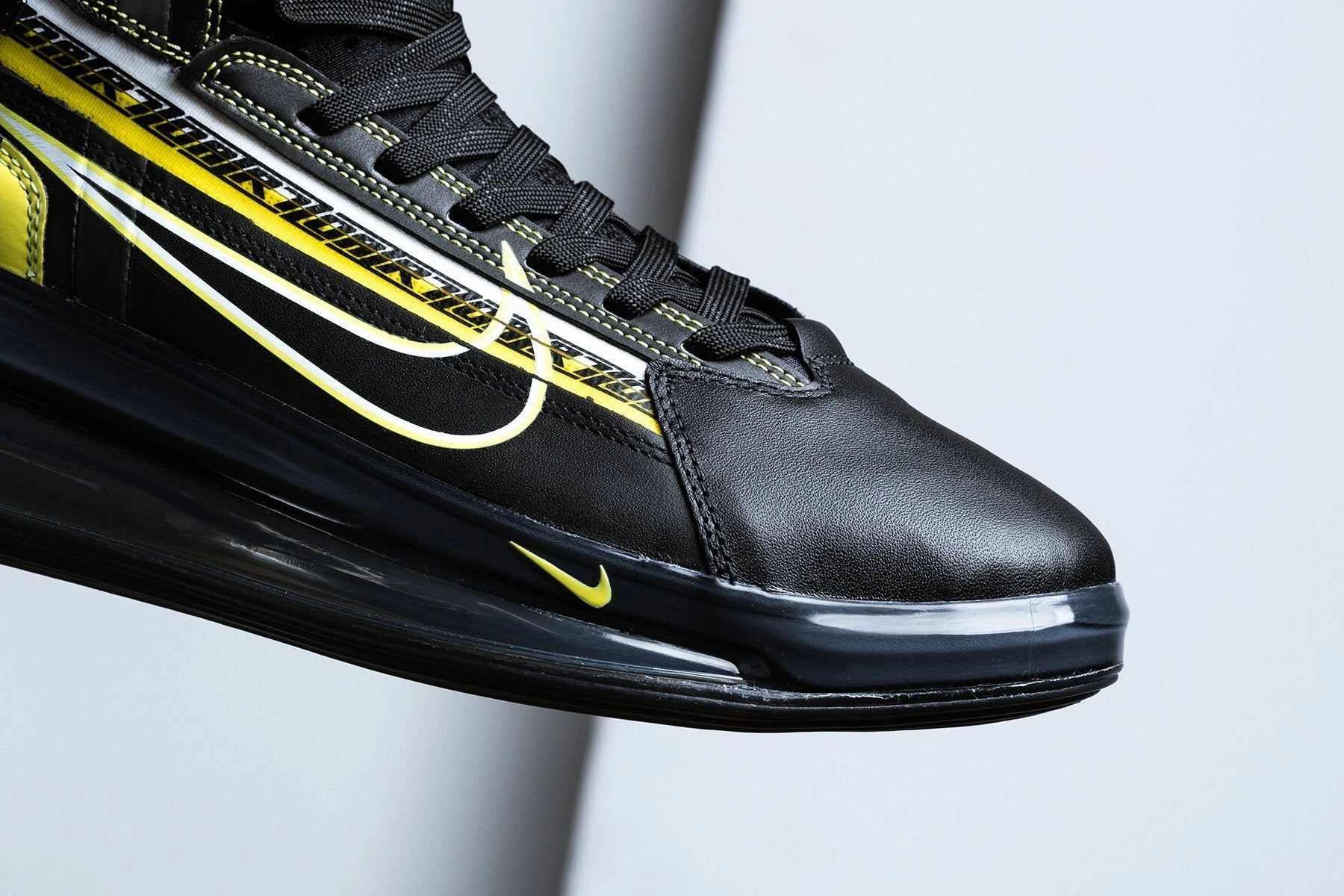 Air Max 720 Saturn AS QS - Black/Dynamic Yellow/University Red Nike Foam Comfort Trainers