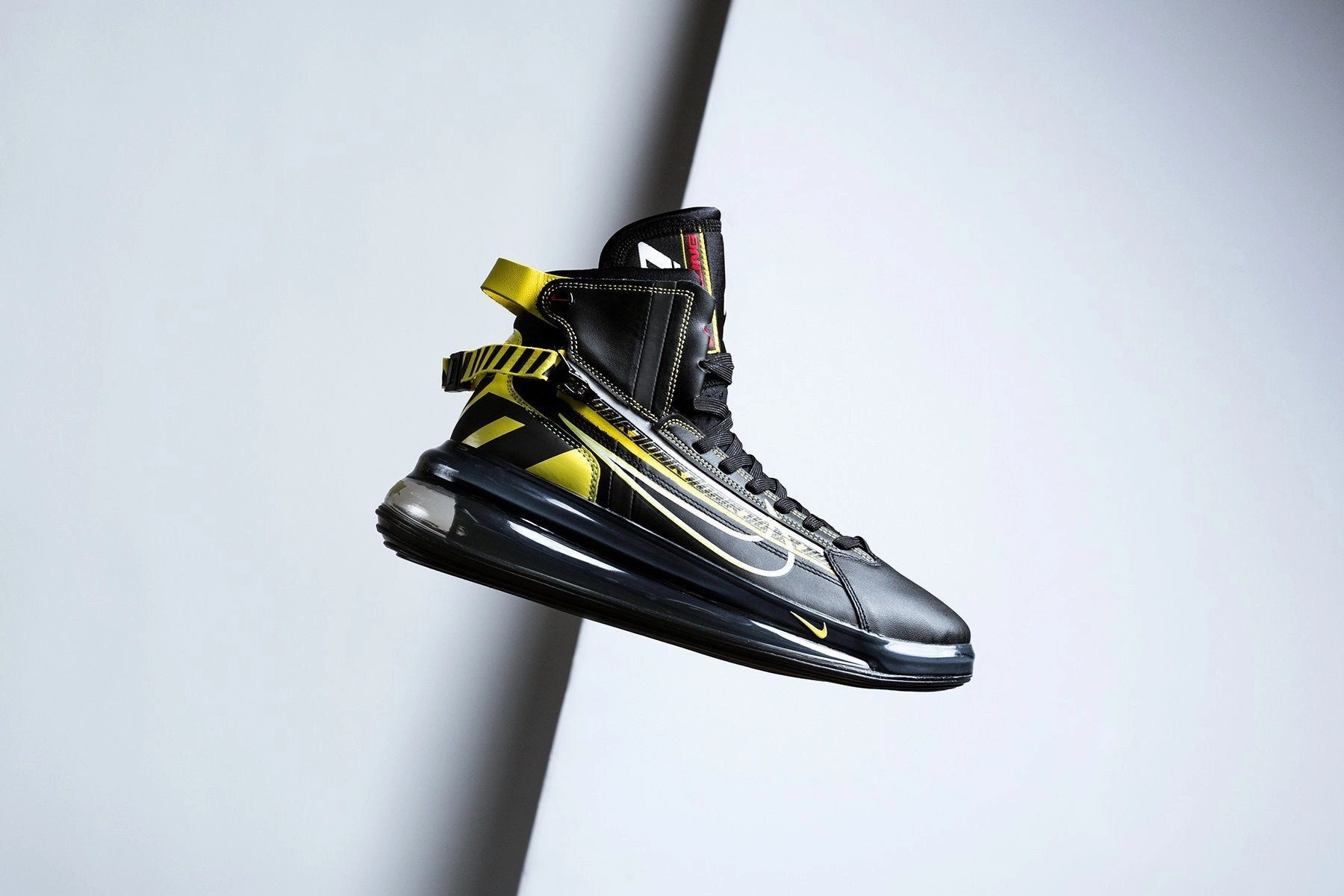 Air Max 720 Saturn AS QS - Black/Dynamic Yellow/University Red Nike Foam Comfort Trainers