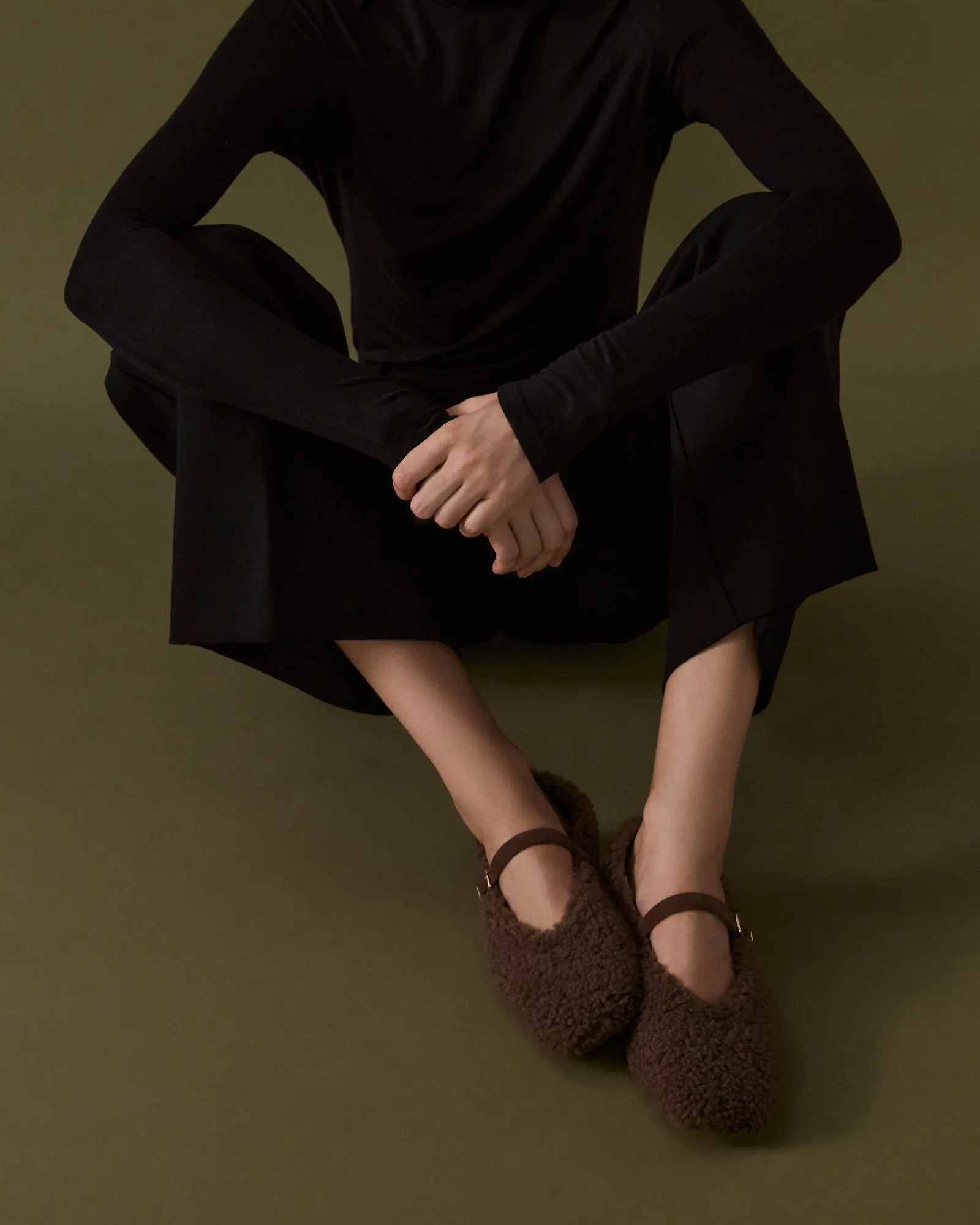 APRIL CASUAL FLATS TAUPE SHEARLING