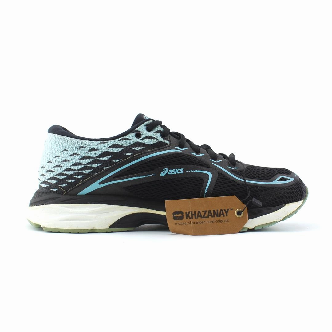 ASICS GEL-CUMULUS 19 lightweight athletic shoe visuals