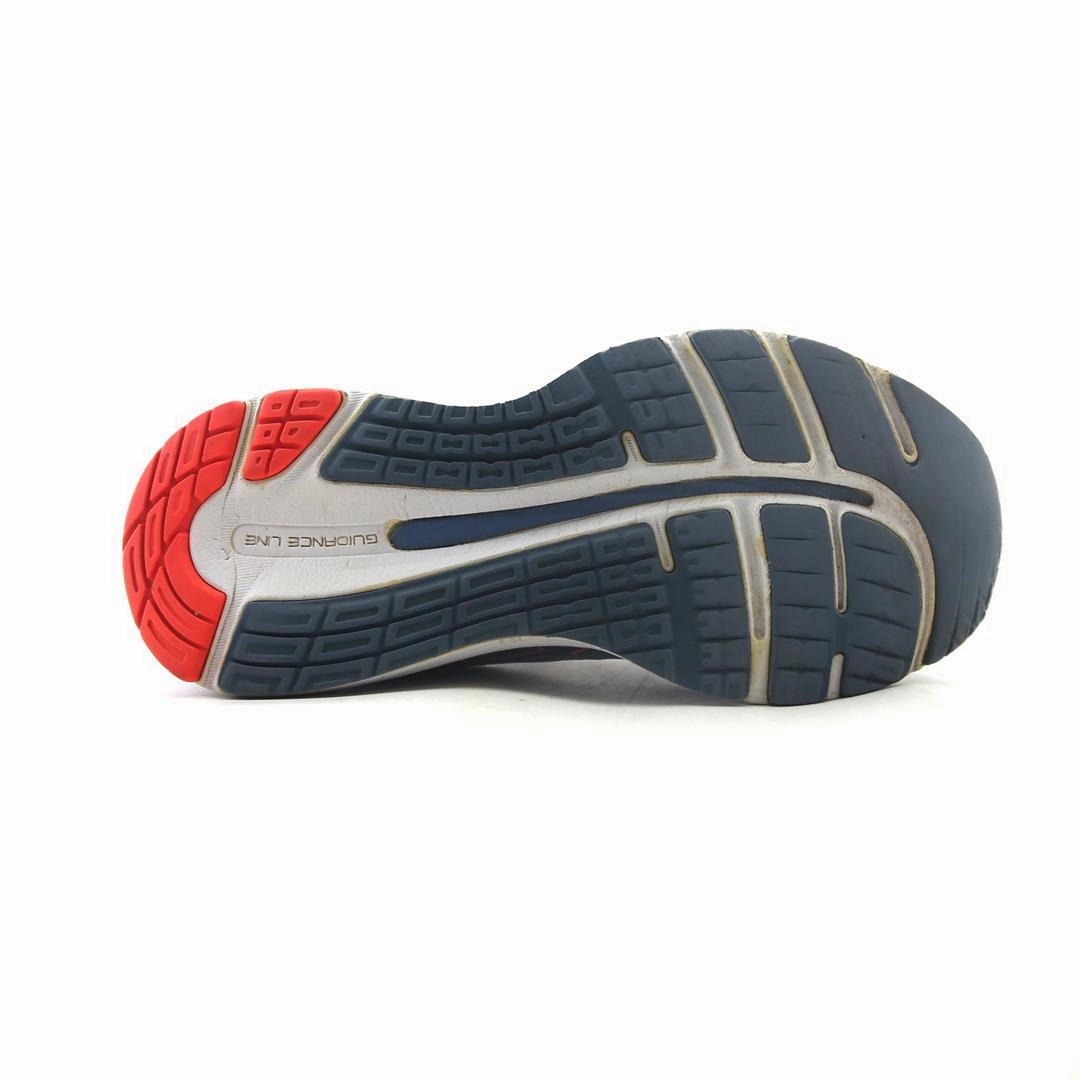 ASICS GEL-CUMULUS 20 sporty Asics footwear images