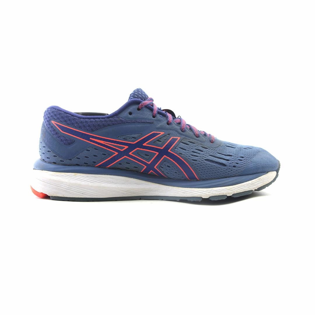ASICS GEL-CUMULUS 20 sporty Asics footwear images