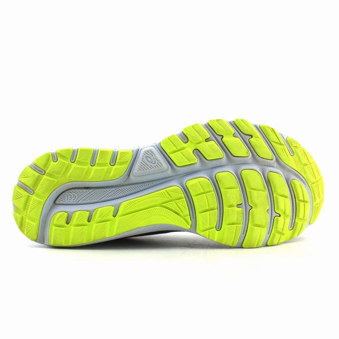 ASICS GEL-CUMULUS 22 sporty Asics footwear images