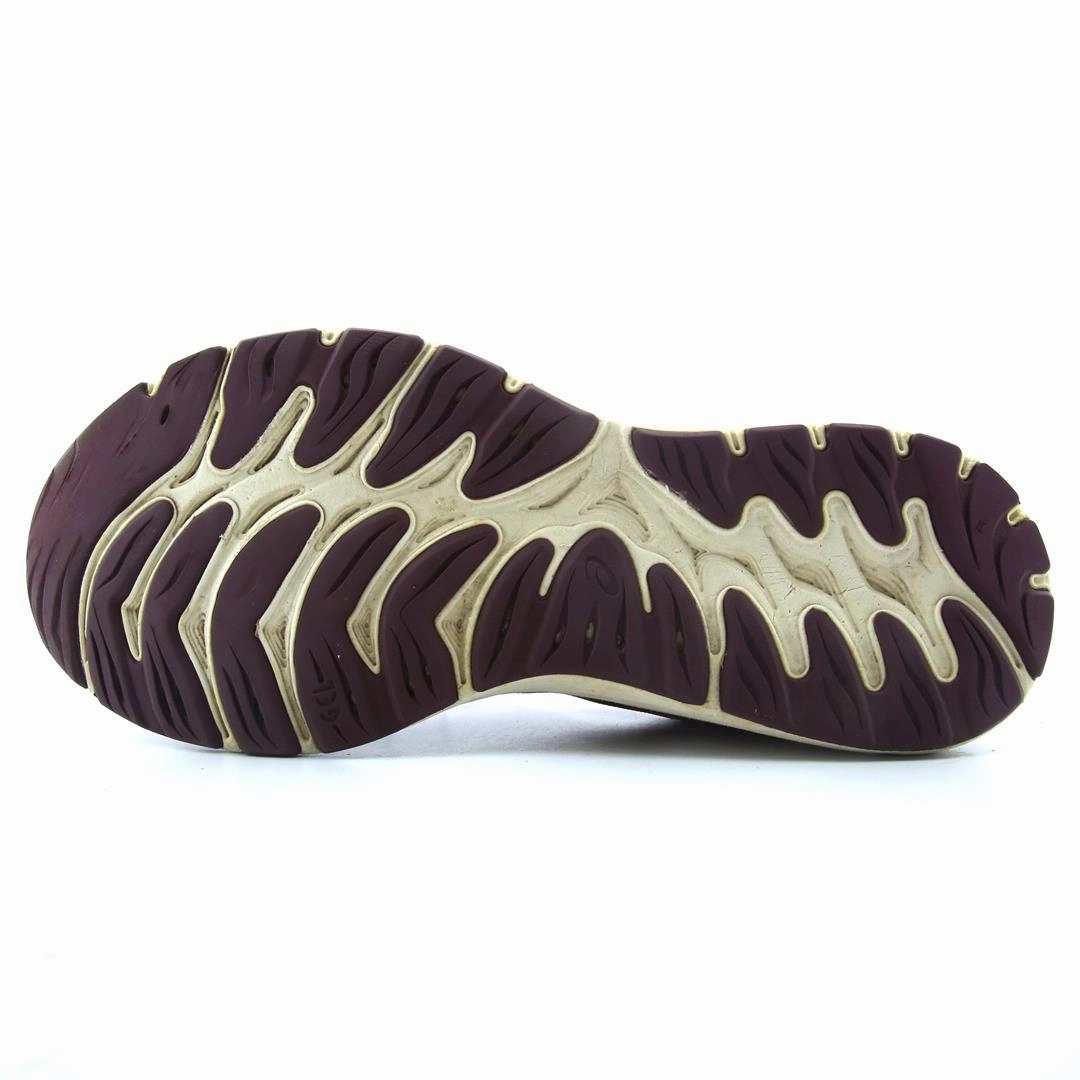 ASICS GEL CUMULUS 23 lightweight athletic shoe visuals