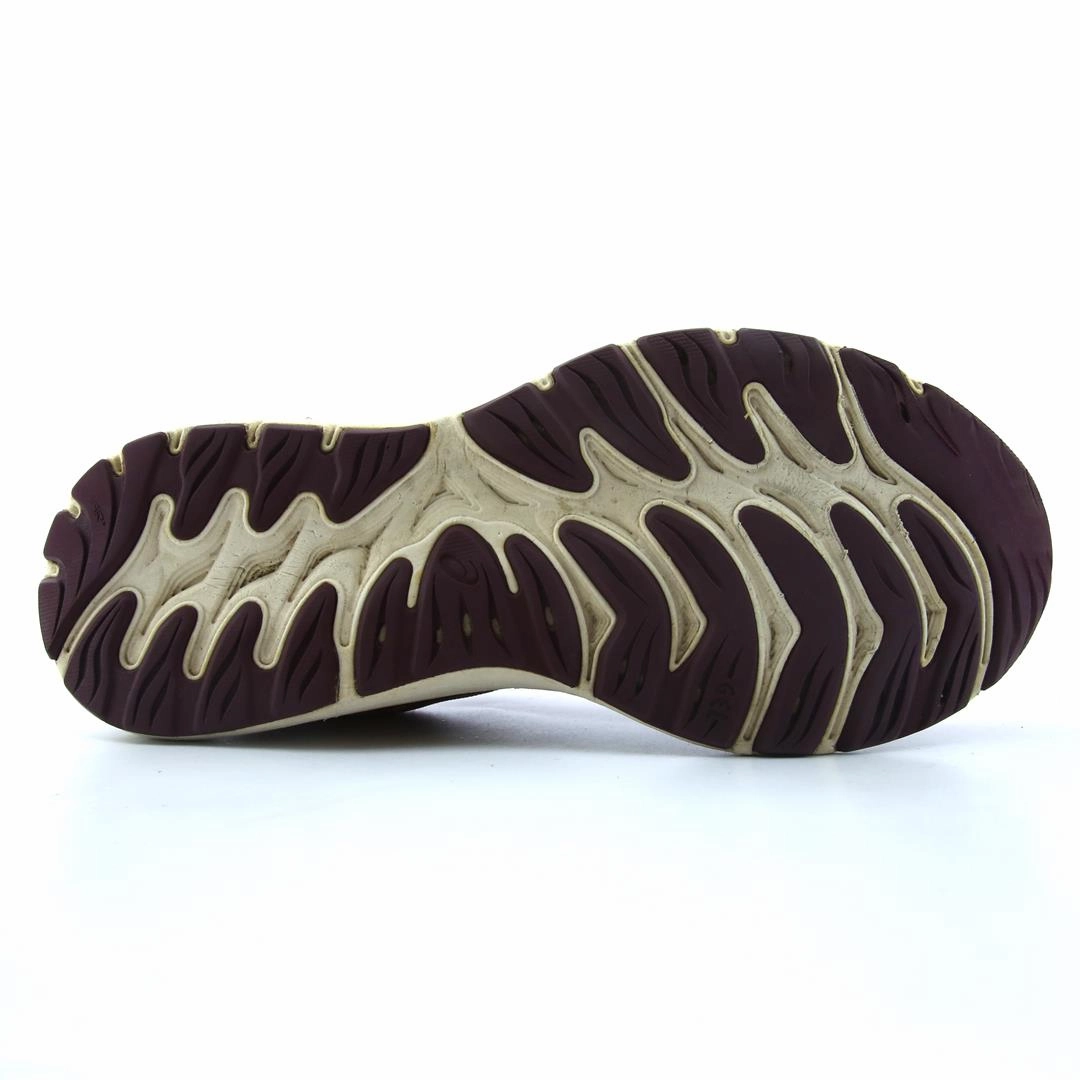 ASICS GEL CUMULUS 23 lightweight athletic shoe visuals