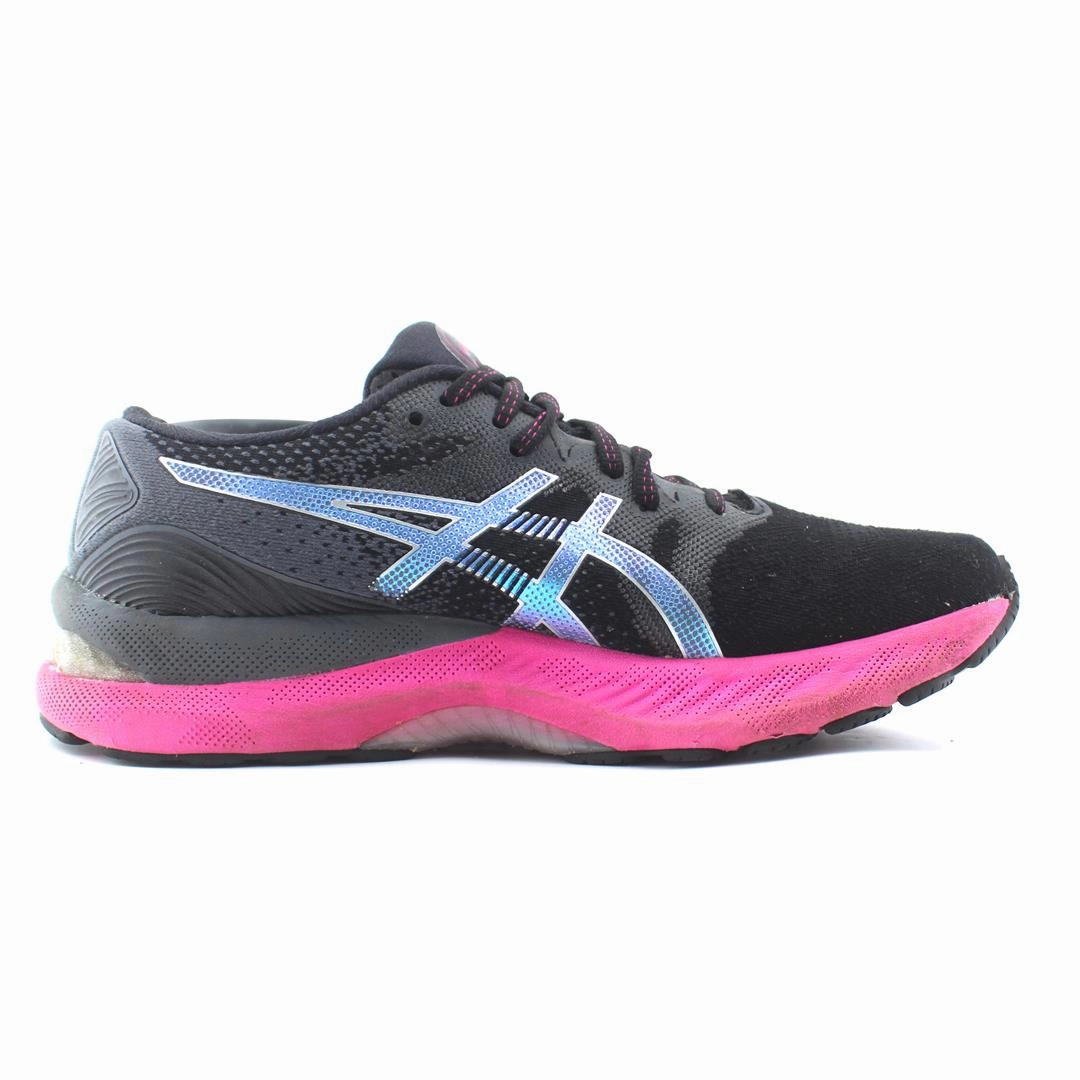 ASICS GEL-CUMULUS 23 sporty Asics footwear images