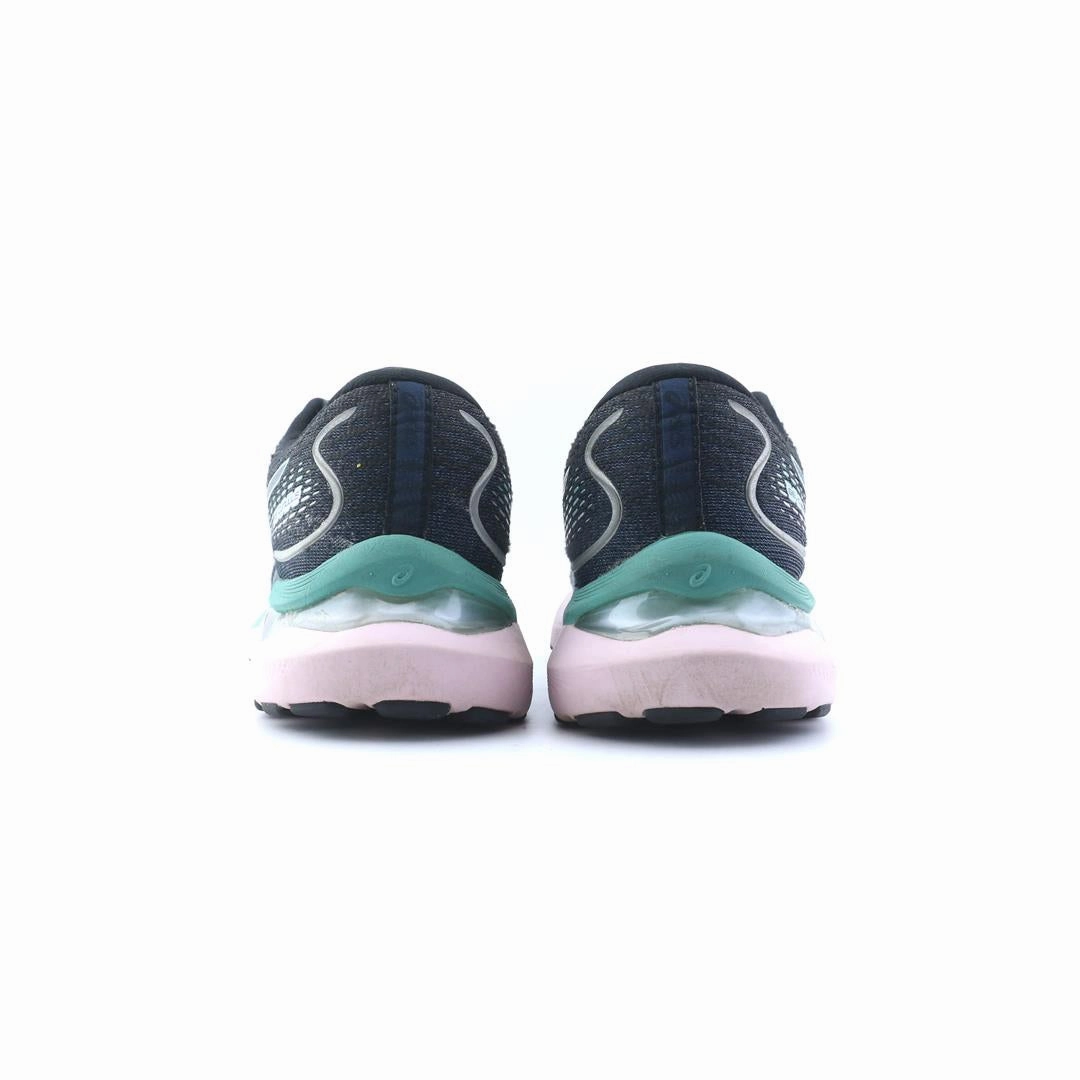 ASICS GEL CUMULUS 24 performance running shoe photos