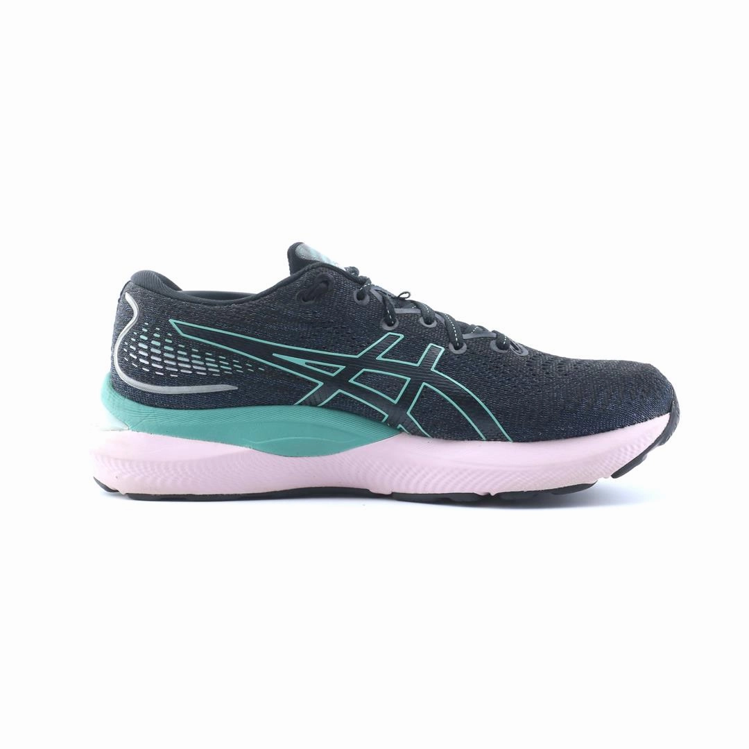 ASICS GEL CUMULUS 24 performance running shoe photos