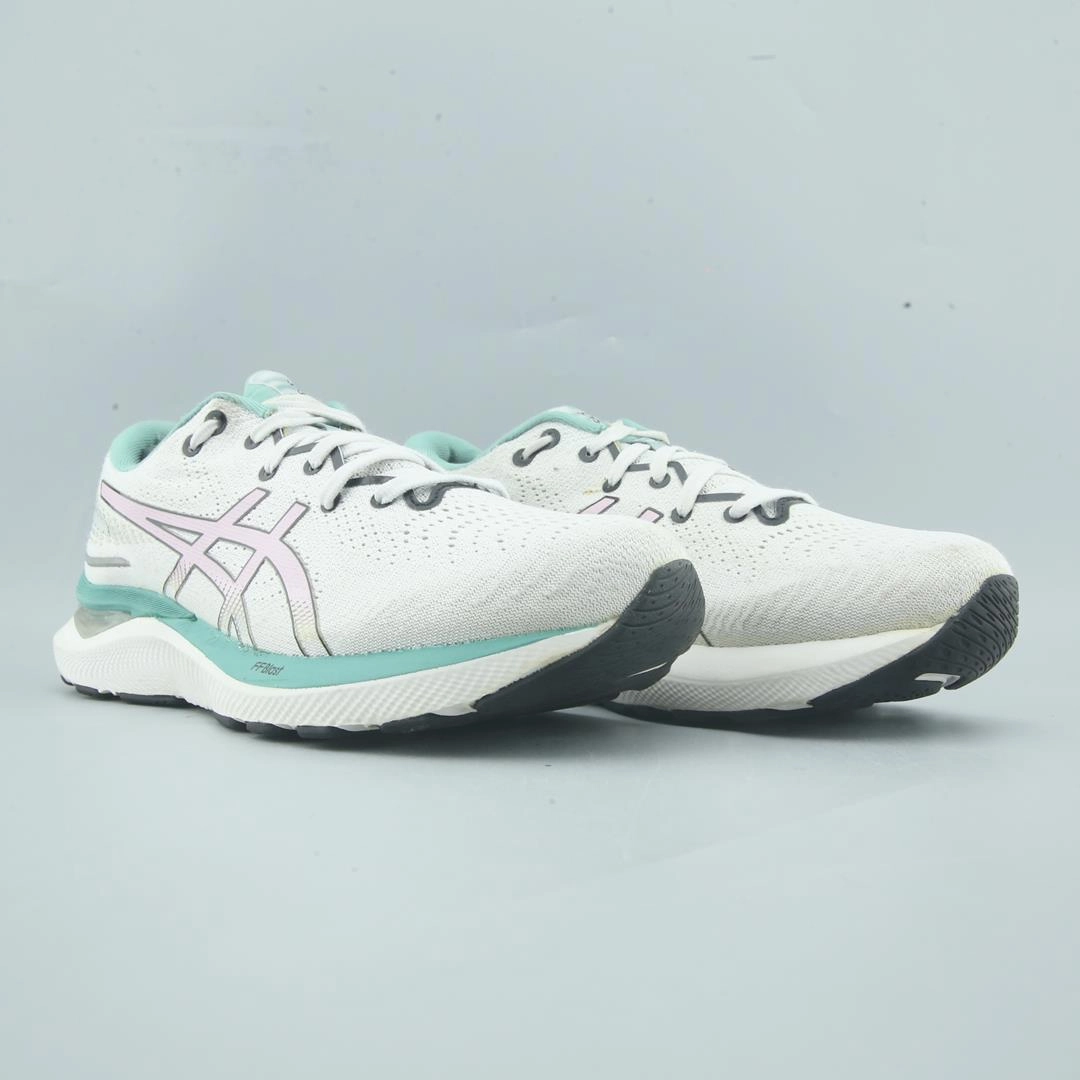 ASICS GEL CUMULUS 24 trainer shoe design snapshots